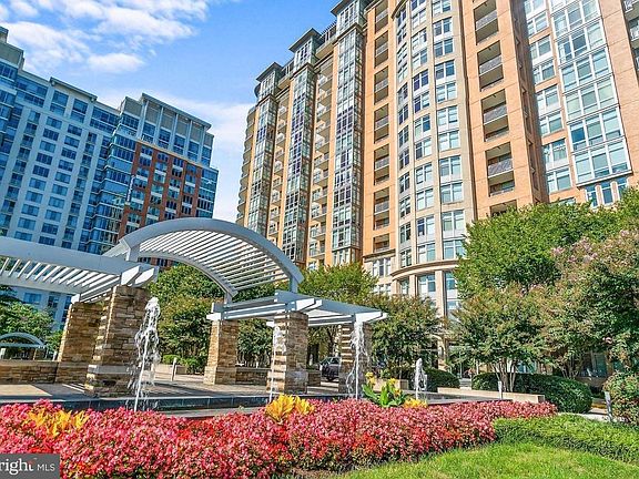 4th image of 8220 Crestwood Heights Dr APT 1707
