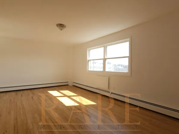 2740 Johnson Avenue image 2 of 8