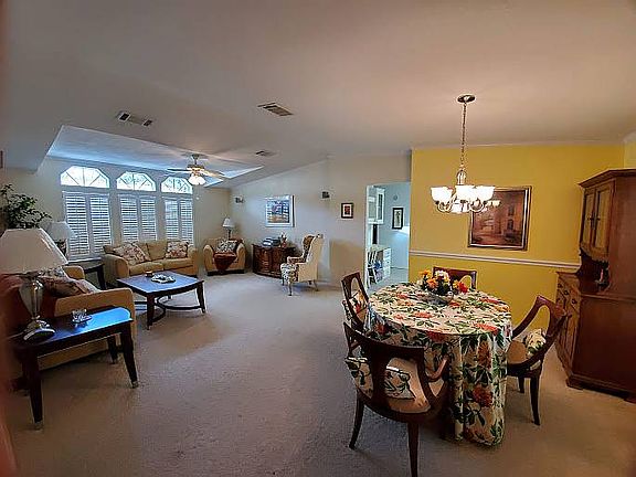 3rd image of 23 Ashbury Ln