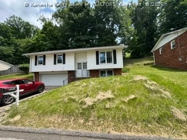 1226 Thomas Rd, South Charleston, WV 25303