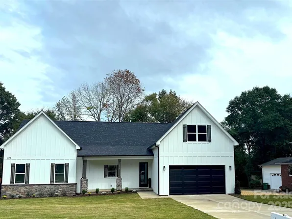 1678 Sharon Ln #12, Lancaster, SC 28720