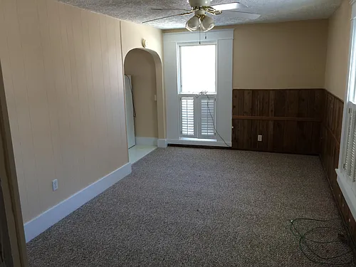 817 4th St Photo 1