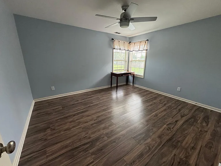10916 Collington Dr — Photo 22