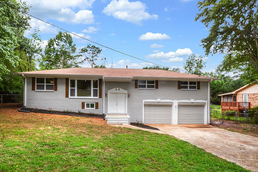 1st image of 4069 Middle Dr NE