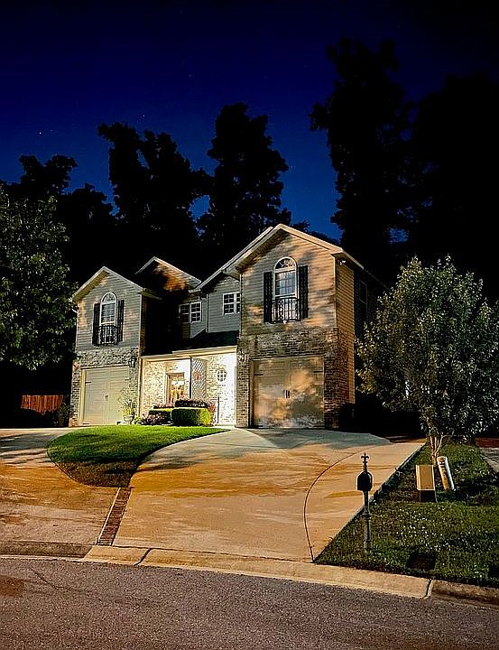 1st image of 1720 Saint Charles Way