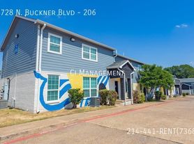 2728 N Buckner Blvd