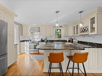28 Lawrence St, Danvers, MA, 01923