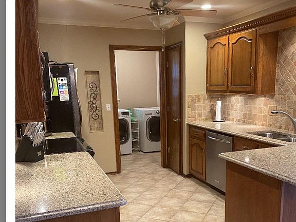 4th image of 2401 Glen Forest Ln