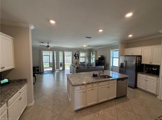 4284 Raffia Palm Cir, Naples, FL 34119