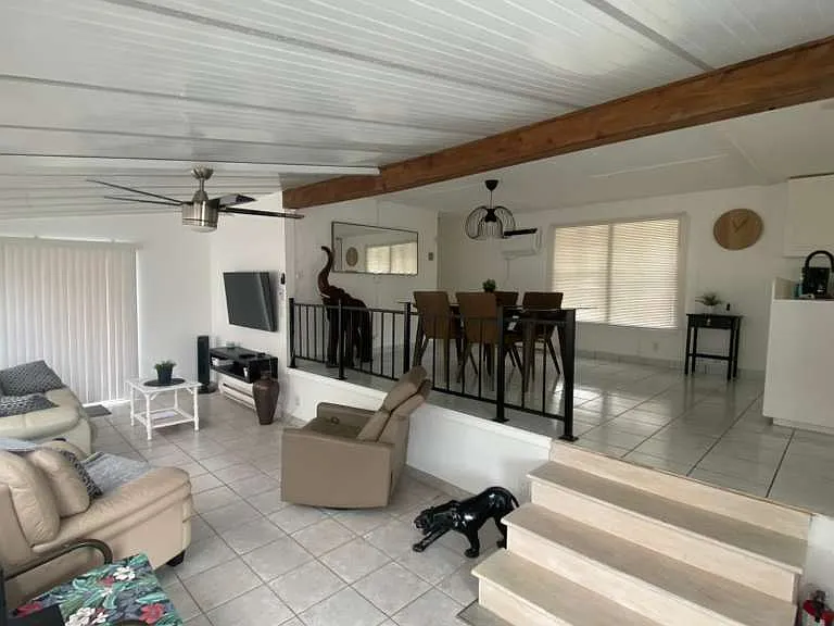 219 W Lake Dr — Photo 7