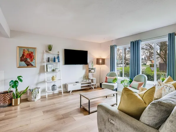 7 Omaha Ct, Sacramento, CA 95823