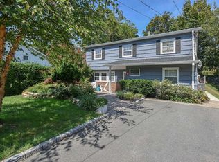 27 Anchorage Rd, Port Washington, NY 11050