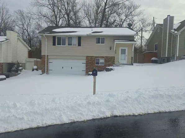 1608 Dartmouth Dr, Saint Charles, MO 63303