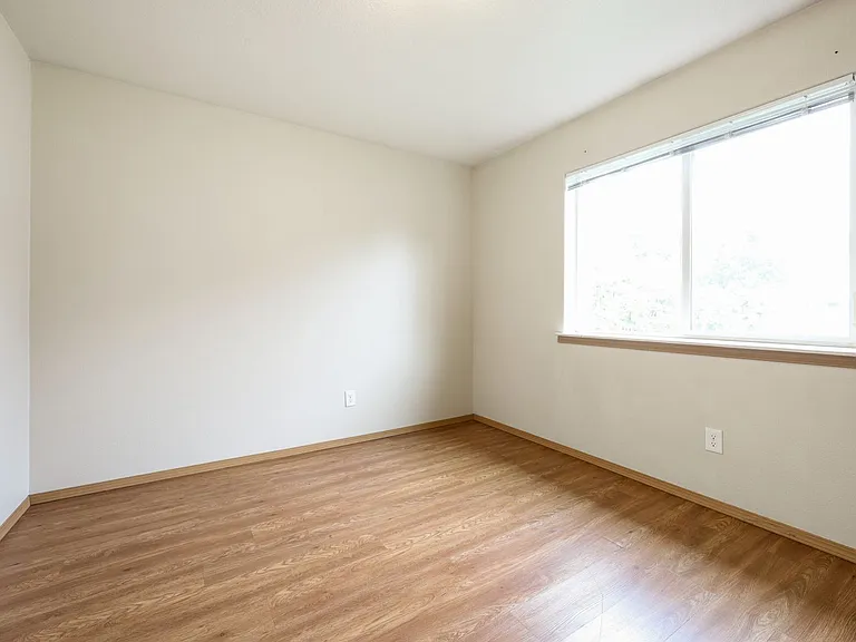 2338 SE 89th Ave — Photo 14