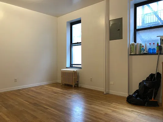 Rented by Michael Palmieri, LREB | media 19