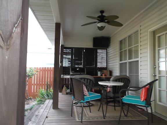 Cover Porch w/ Grill Area