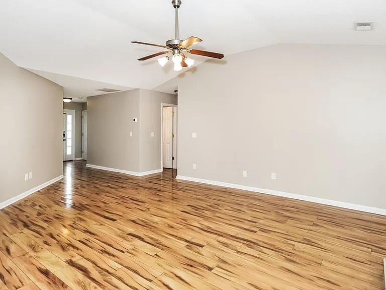 808 Aarons Ct — Photo 6