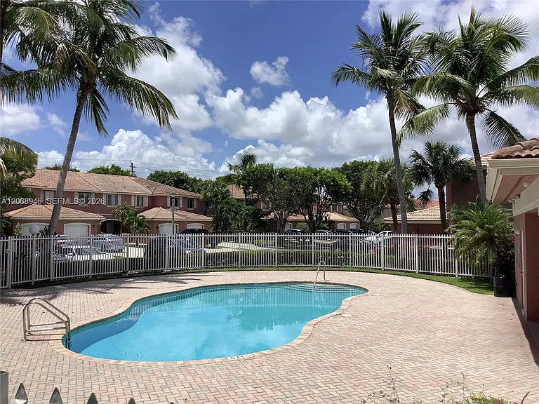 7050 SW 164th Ct — Photo 9