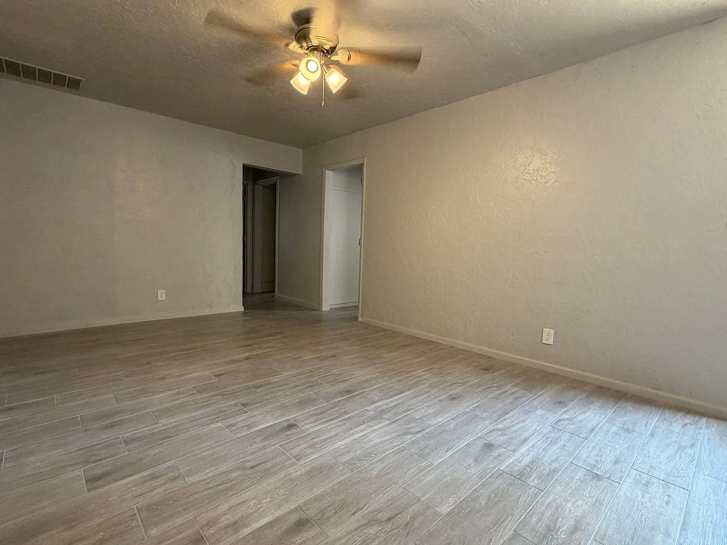 1503 NW Columbia- hot new listing! — Photo 2
