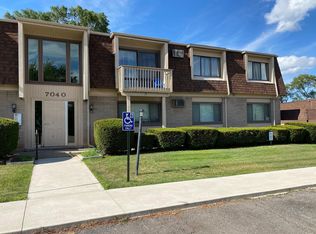 7040 Villa Dr APT 3, Waterford, MI 48327