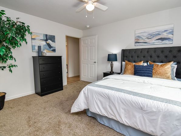311 Pelican Dr