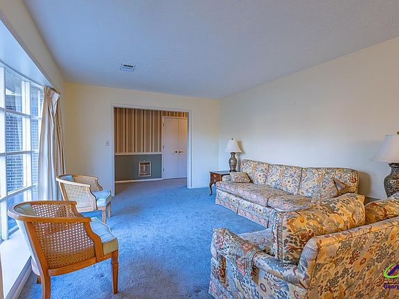 5th image of 5021 Greenhill Rd