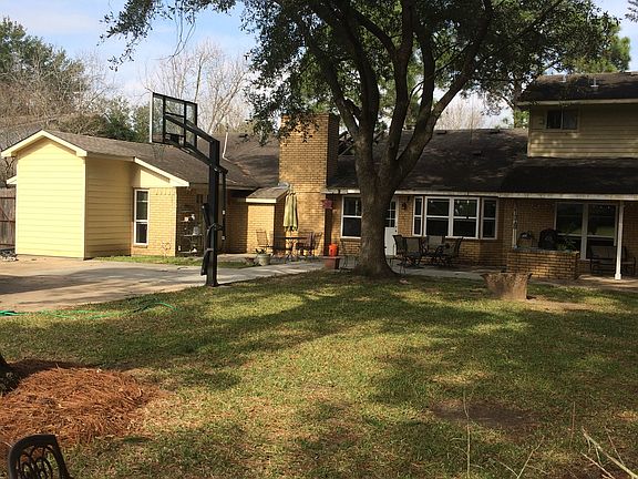 3rd image of 446 Elder Glen Dr