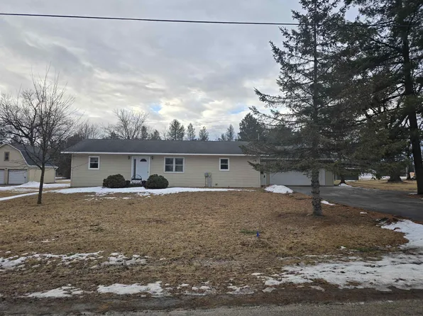 207 E Westfield Rd, Coloma, WI 54930
