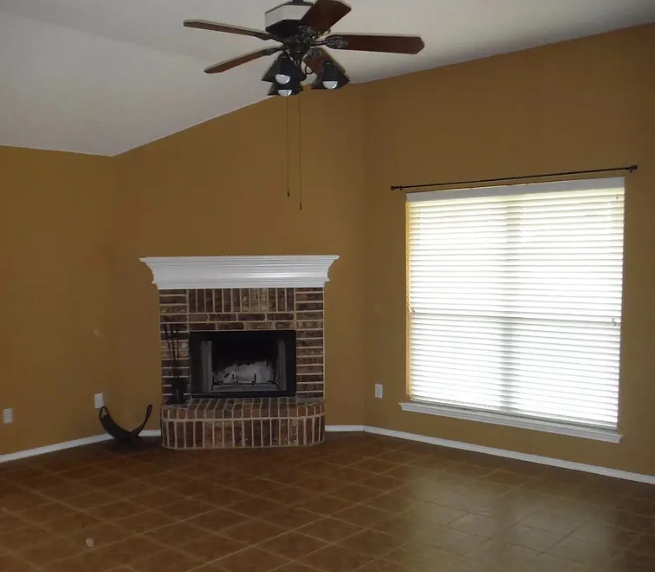 3 bed, 1743 sqft, $2,200 — Photo 4
