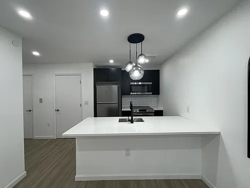 554 Market St #VAR8 Photo 1