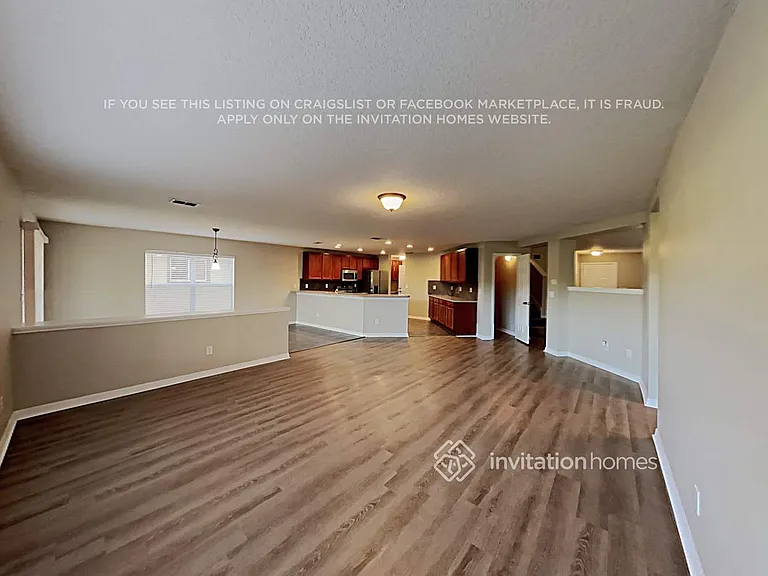 7444 Bridgeview Dr — Photo 5