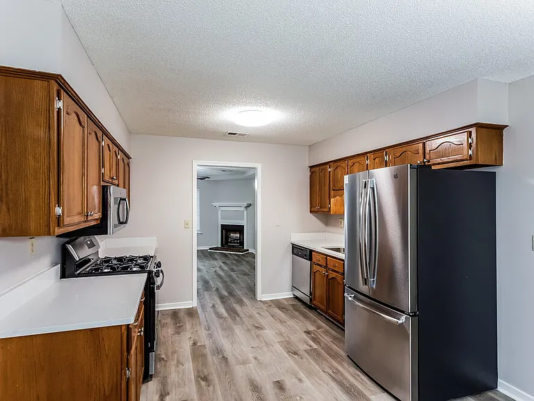 7163 Windsor Dr — Photo 9