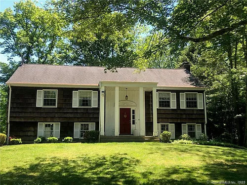 33 Loughran Ave Photo 1