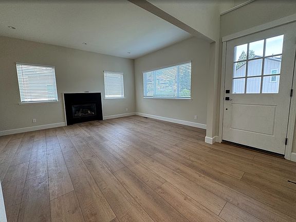 3rd image of 3729 Cannes Pl