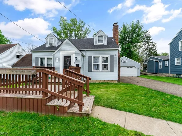 51 Renwick Dr, Poland, OH 44514