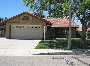 1526 Essex Ln, Lancaster, CA 93534