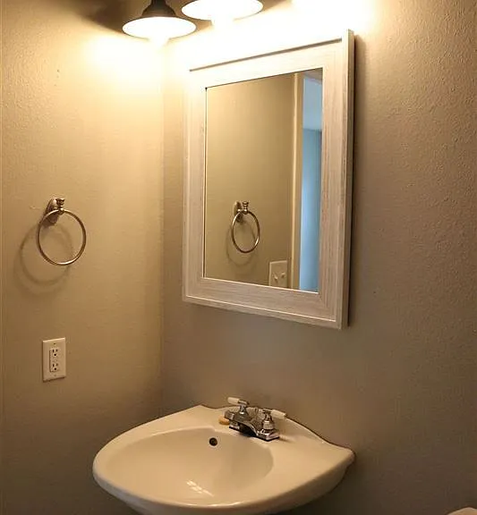 3803 Renee Dr #MAIN — Photo 11