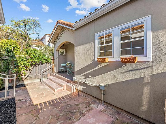 4th image of 4636 Redwood Rd