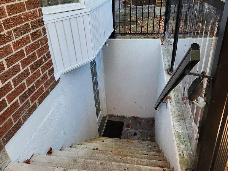 23 Hartsville Ave #BASEMENT — Photo 3