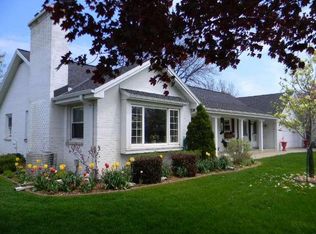 910 W Fairy Chasm Rd, Bayside, WI 53217