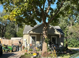 1408 S Pope Ave, Independence, MO 64055