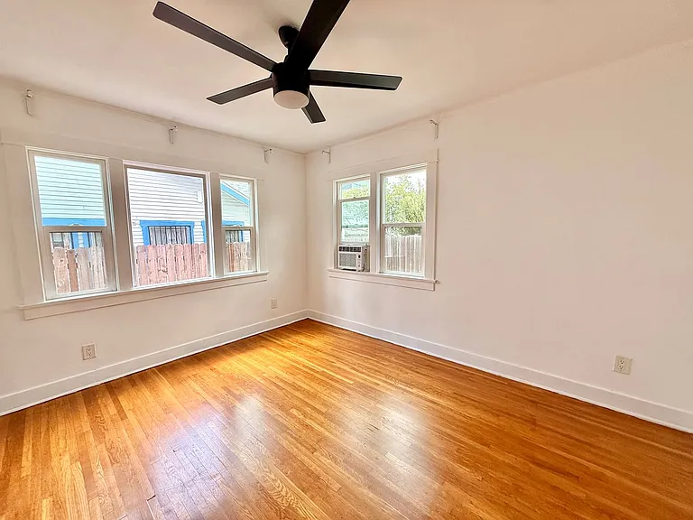 2471 W Ave 32 — Photo 15