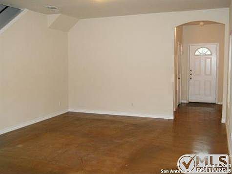 3rd image of 7818 Kingsbury Way Unit 4