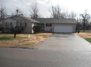417 Park St, Campbell, MO 63933