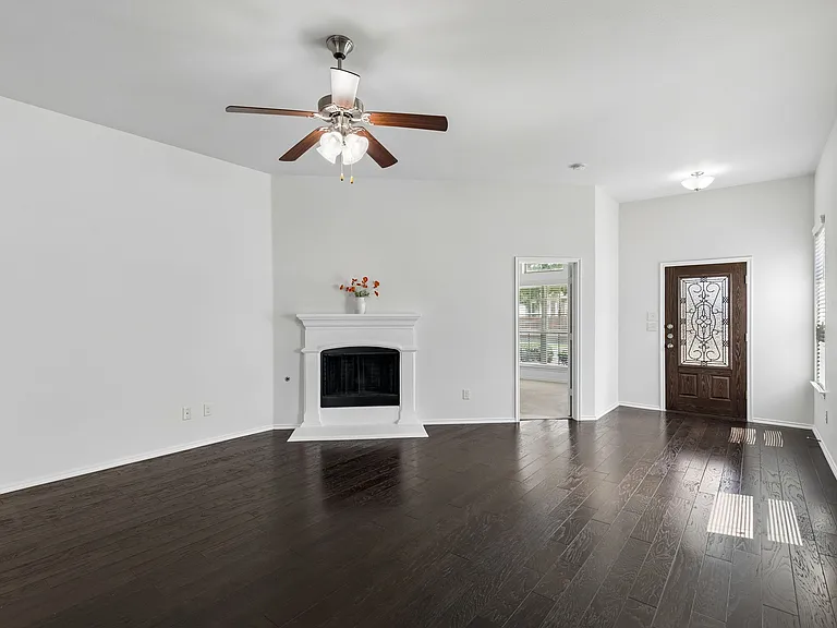 10212 Bennet Dr — Photo 5