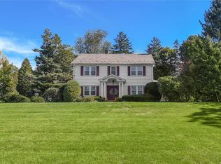440 Roslyn Rd, Williston Park, NY 11596