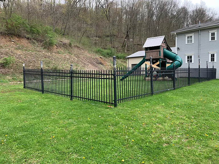 501 Little Creek Rd — Photo 2