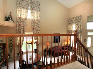 2835 Harvest Ln, Lindenhurst, IL 60046