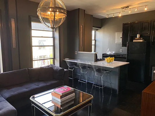 Rented by Compass | media 9