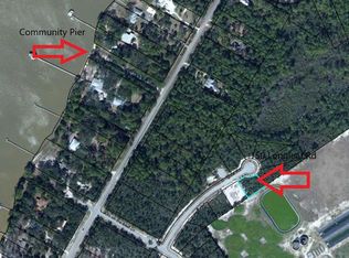 150 Longleaf Rd, Eastpoint, FL 32328